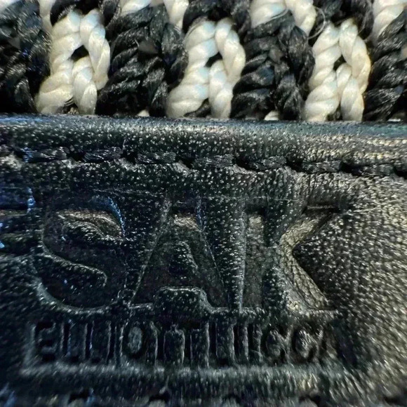 The Sak black shoulder back with woven black and white front. NEW - Picture 10 of 16